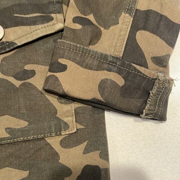 NWT Altar’d State Women’s Camo Jacket Size XS - Picture 7 of 9